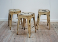 charbon brocante stool